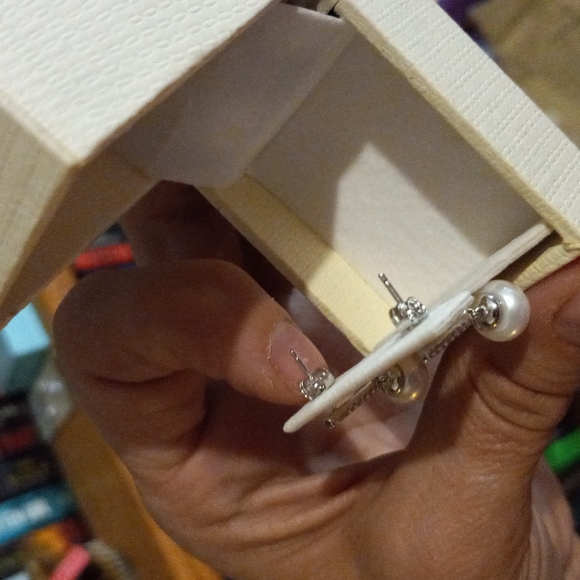 Sterling silver earrings nwt - Picture 3 of 3